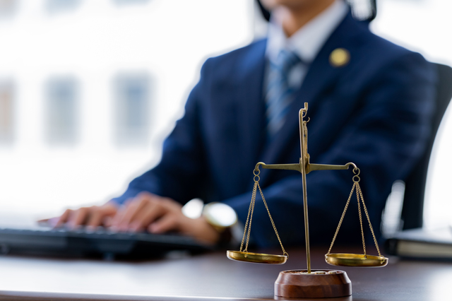 未成年の息子が逮捕された後の流れ 親のとるべき対処方法を弁護士が解説 なるほど六法 恵比寿の弁護士 法人鈴木総合法律事務所が運営する法律情報 相談サイト