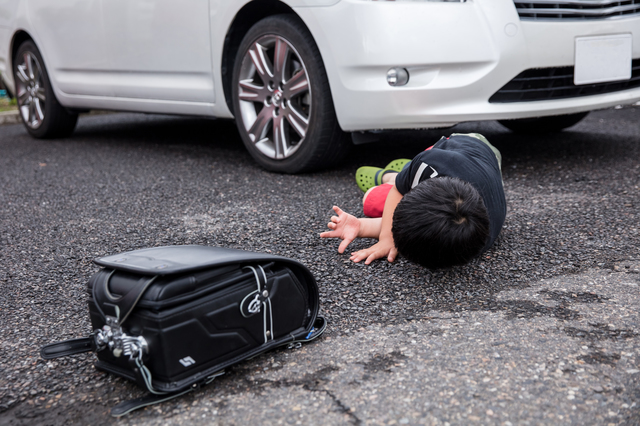 【子どもの交通事故】ケースごとの慰謝料や、適切な対応方法を解説
